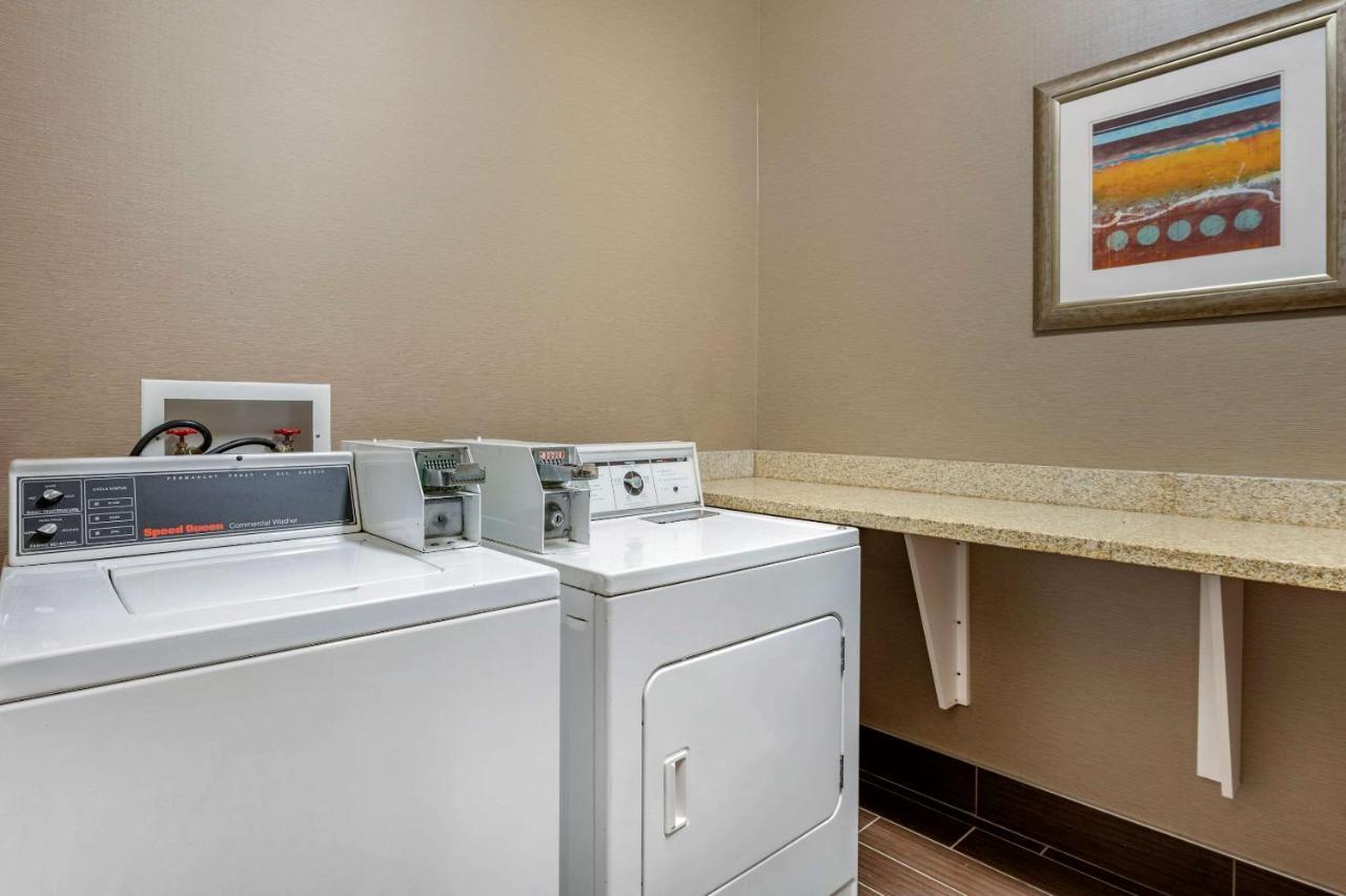 Comfort Suites Columbus West - Hilliard Εξωτερικό φωτογραφία