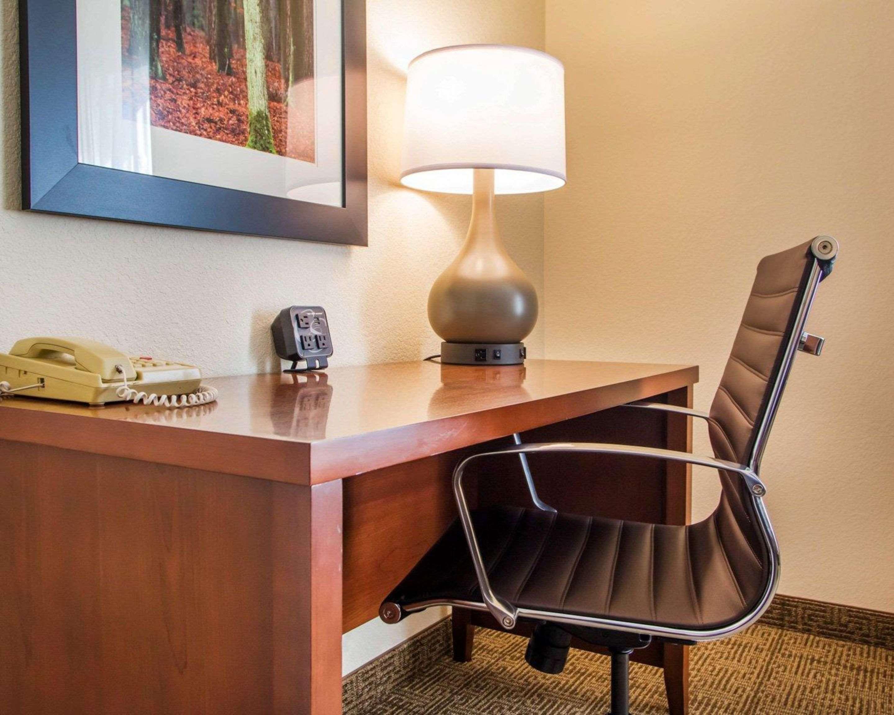 Comfort Suites Columbus West - Hilliard Εξωτερικό φωτογραφία