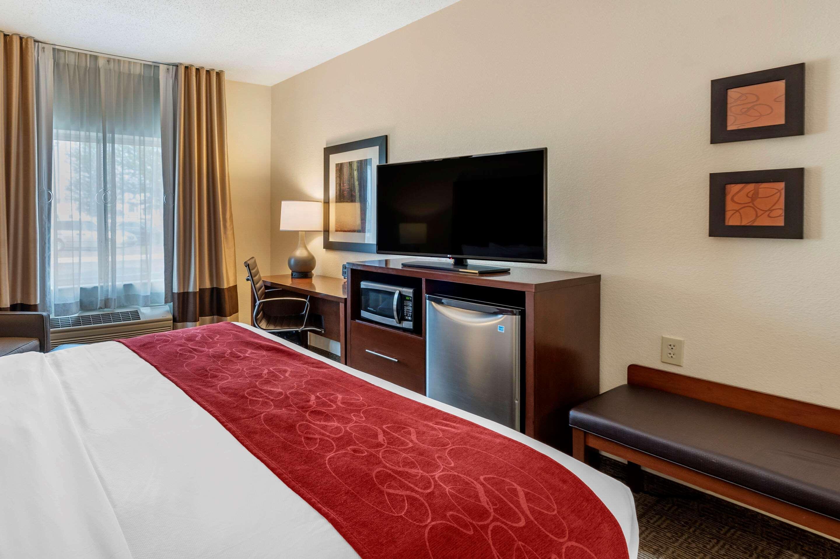 Comfort Suites Columbus West - Hilliard Εξωτερικό φωτογραφία