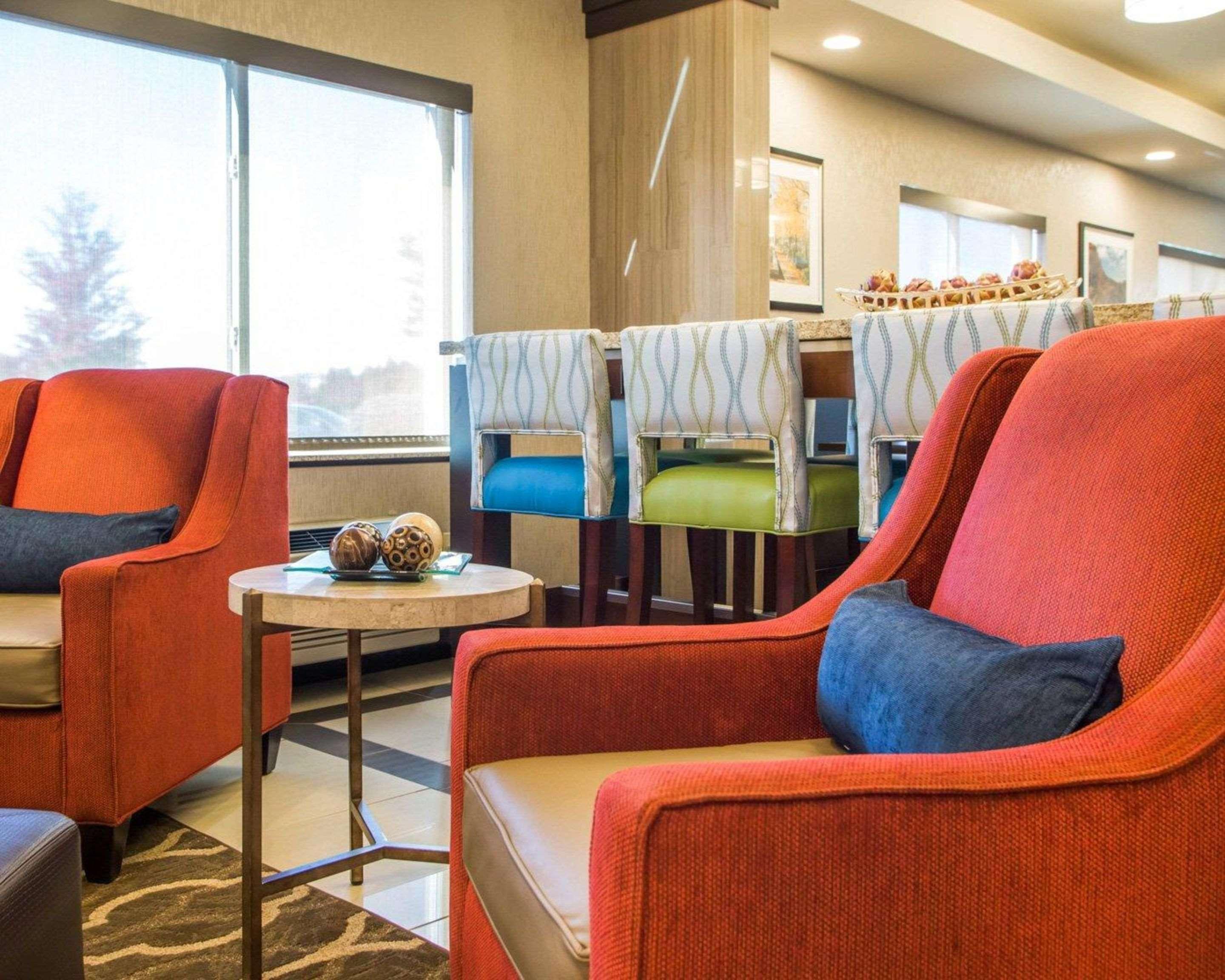 Comfort Suites Columbus West - Hilliard Εξωτερικό φωτογραφία