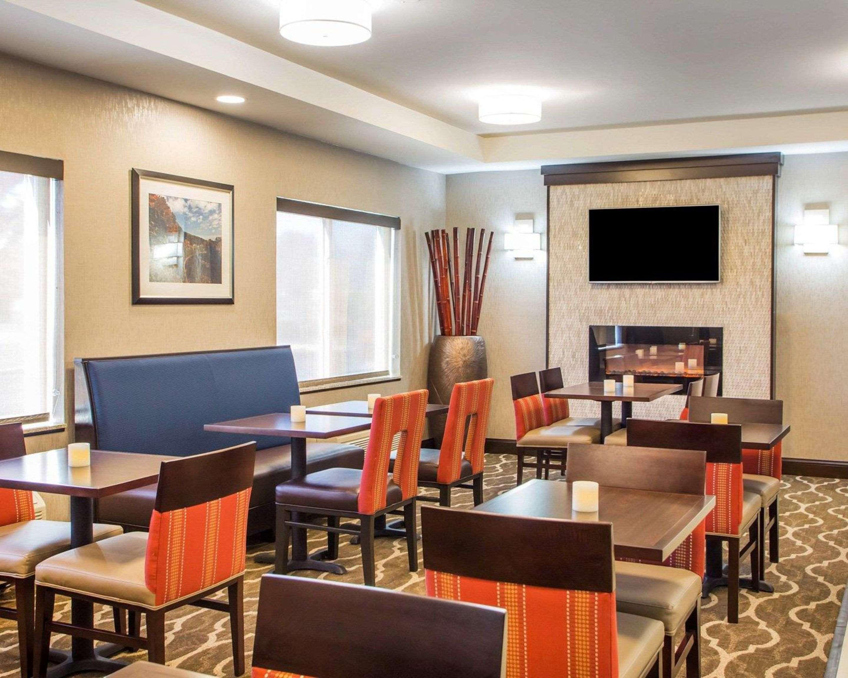 Comfort Suites Columbus West - Hilliard Εξωτερικό φωτογραφία