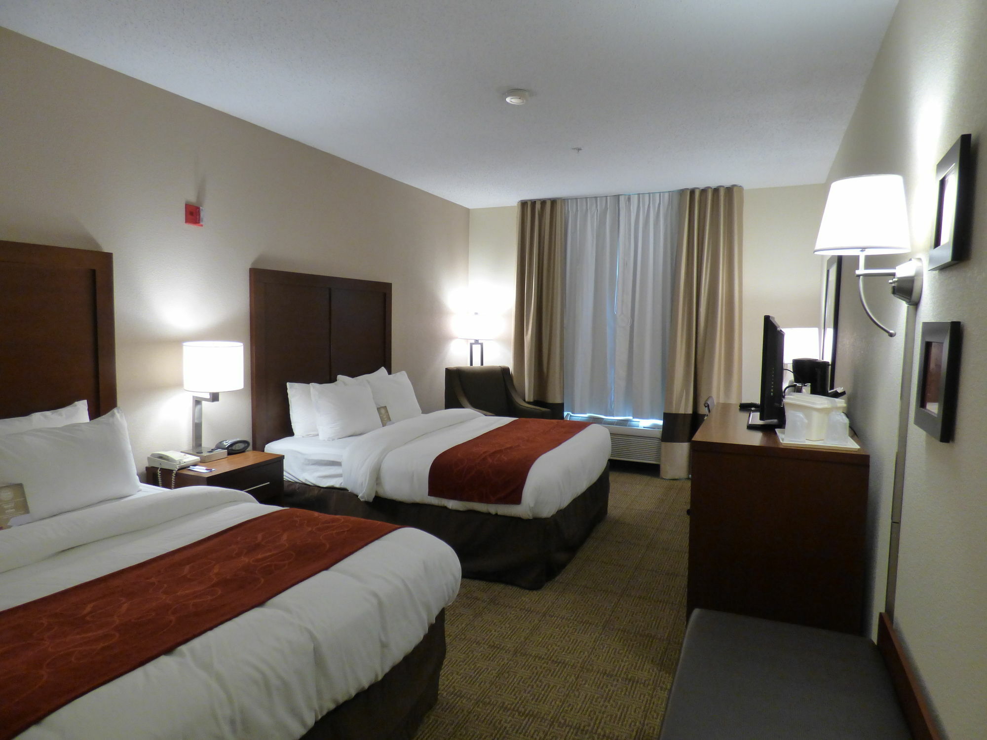Comfort Suites Columbus West - Hilliard Εξωτερικό φωτογραφία